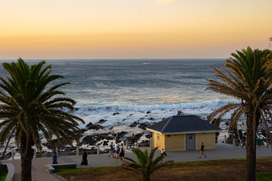 To Let 4 Bedroom Property for Rent in Sea Point Western Cape